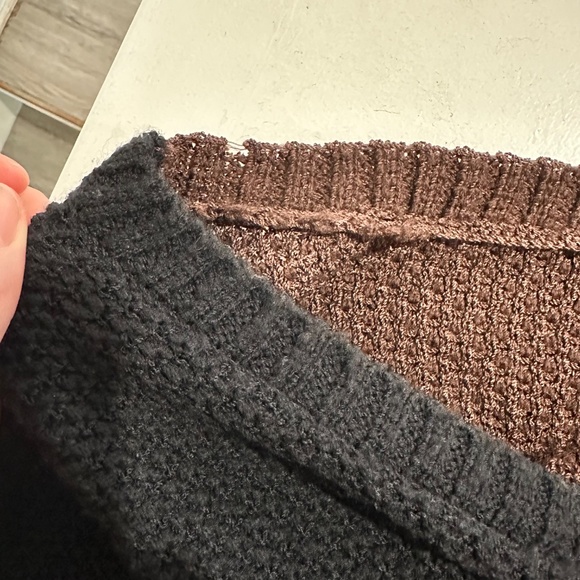 St John | Women’s Colour Block Sweater Cropped Sleeve Black and Brown Wool Blend - Picture 8 of 14